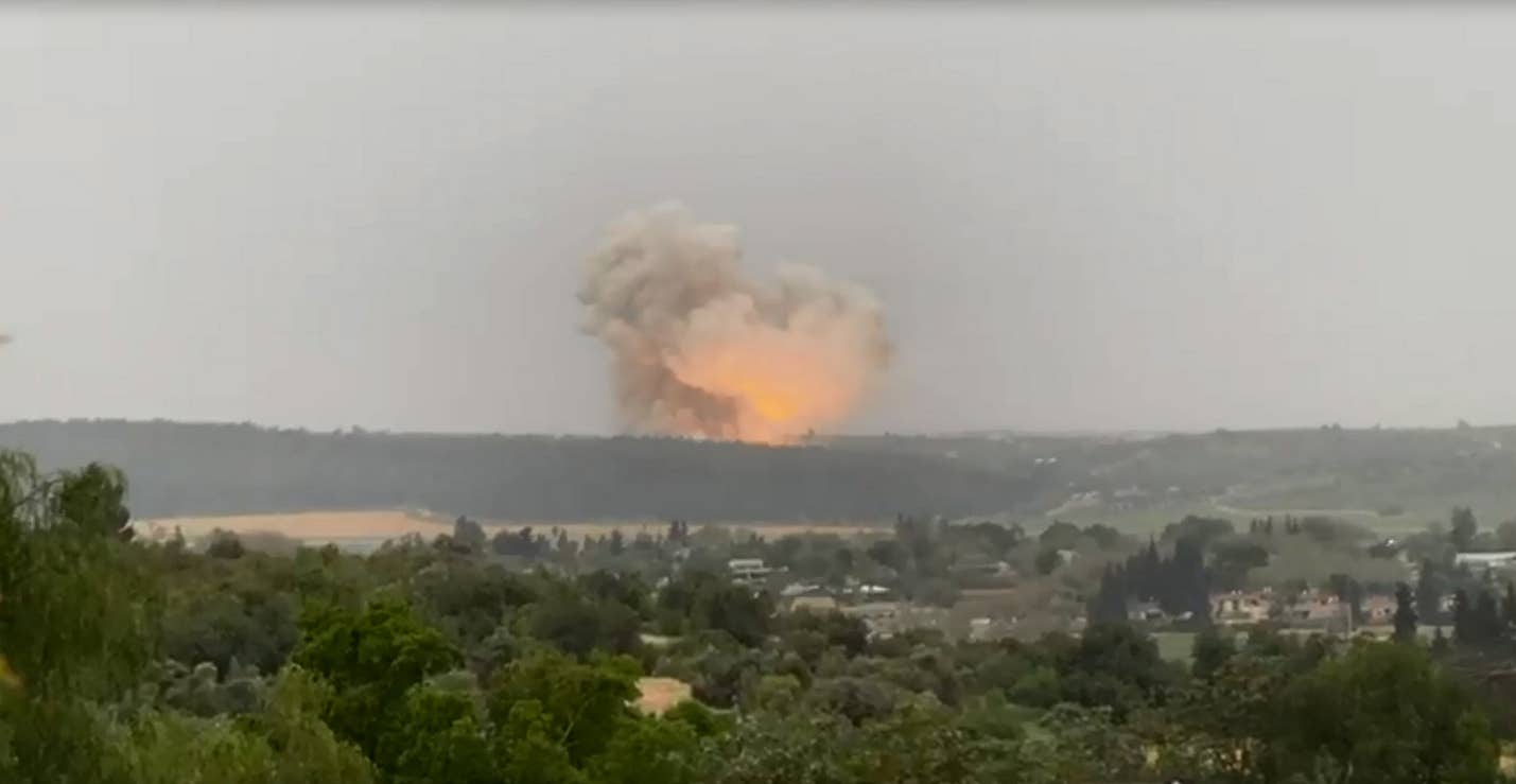 Мощный взрыв потряс израильский военный завод