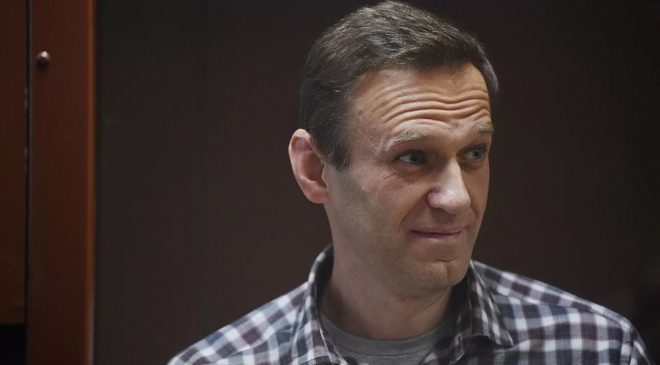 Навальный* воззвал к Богу в суде