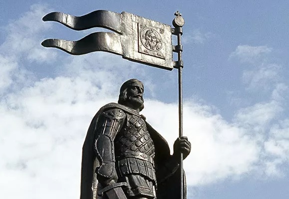 Невский - достойный герой для памятника на Лубянке