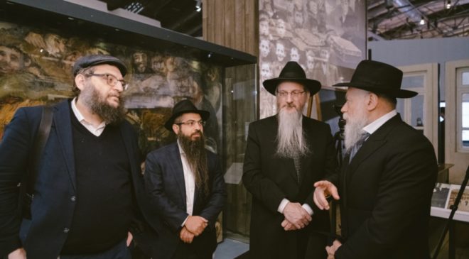 Еврейский музей в Москве открыл инсталляцию о хасидизме