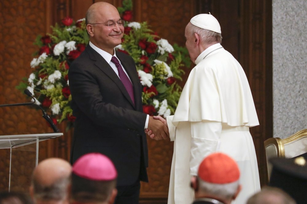 Президент Ирака приветствует Папу и призывает к миру