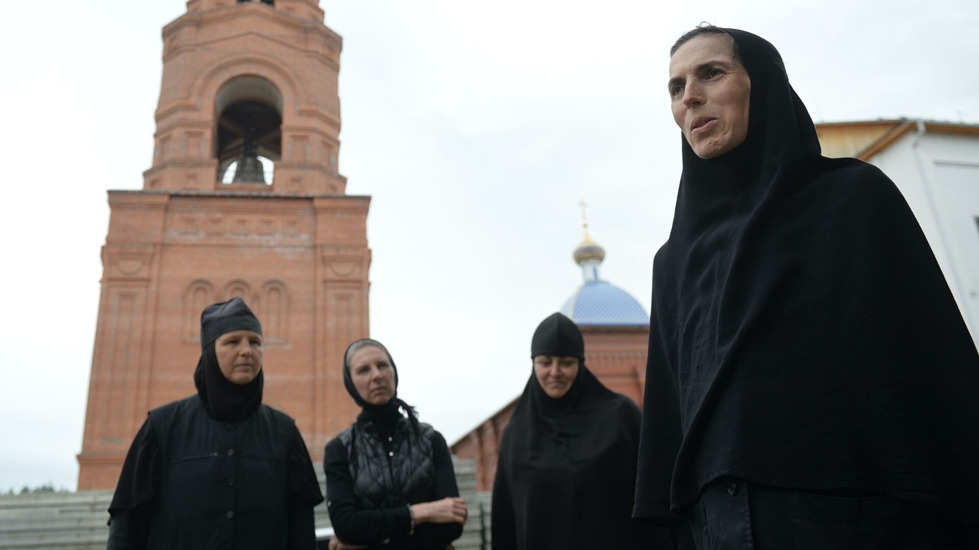 Непослушницы | 20 человек задержали в Среднеуральском монастыре