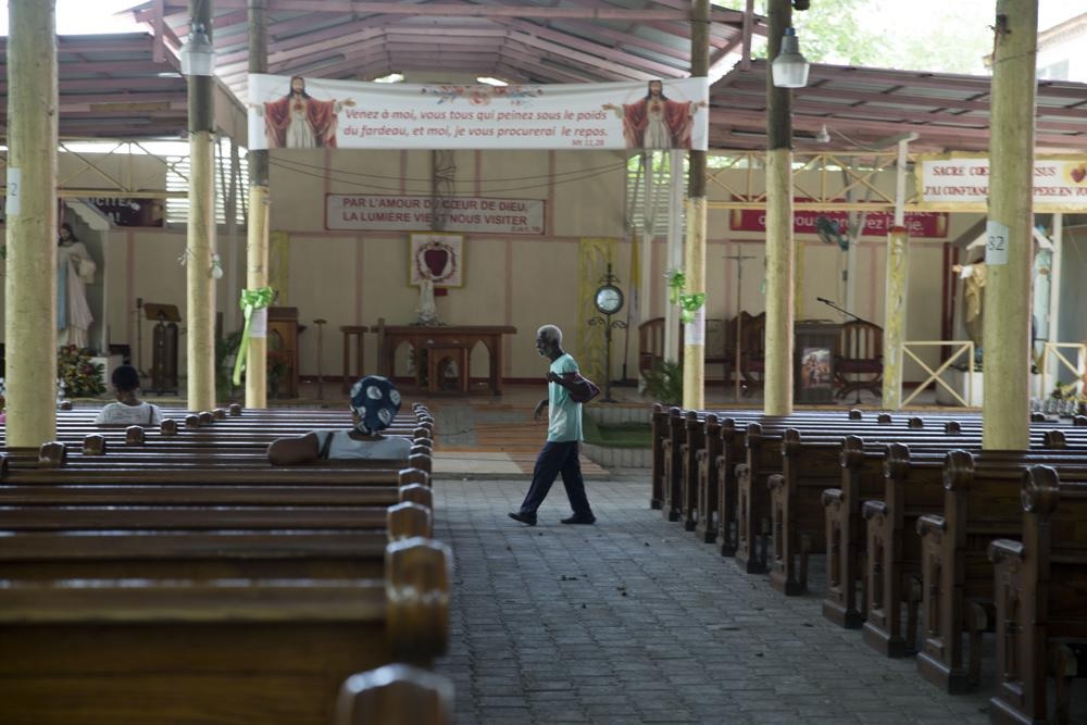 Католики прекратили работу на Гаити после похищения 9 человек