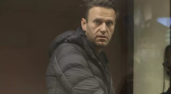 Навальный* в тюрьме требует Коран и Тору - Кадыров резко против