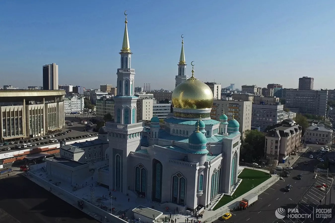 Зампред СМР Рушан Аббясов: в Москве не хватает мечетей