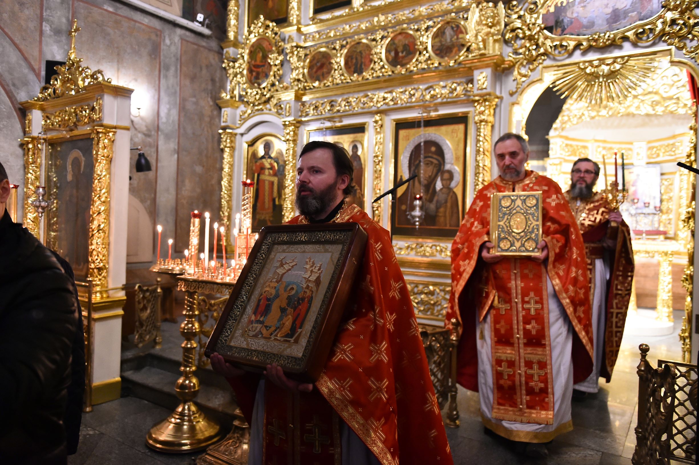 Пасхальное Богослужение в Московском храме Всех святых | Фото