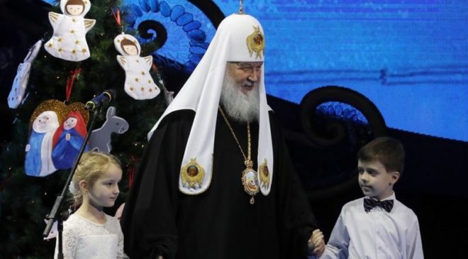 Юрист - о призыве Патриарха Кирилла отдавать детей Церкви