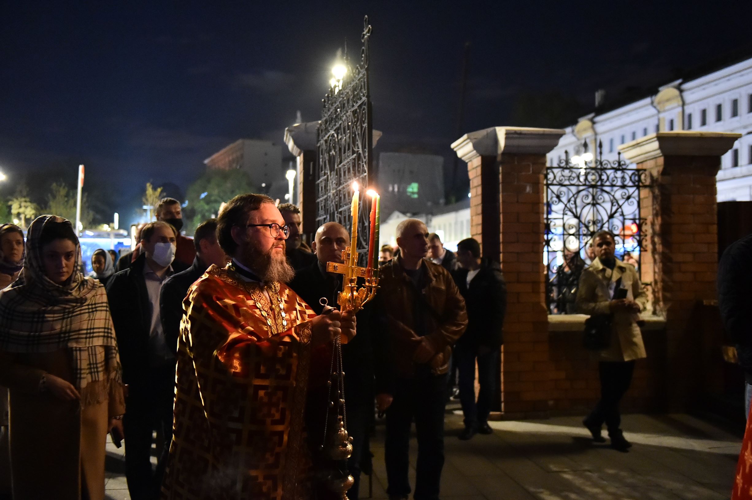 Пасхальное Богослужение в Московском храме Всех святых | Фото
