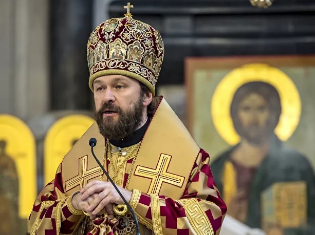 Митрополит Иларион рассказал о зарплатах священников в Москве