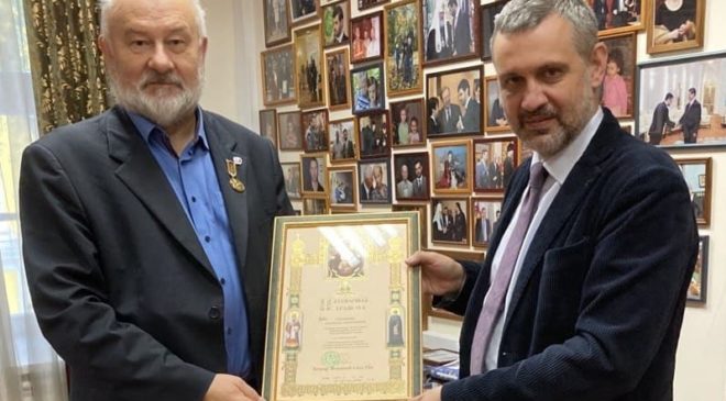 Легойда вручил грамоту руководителю «Русской народной линии»