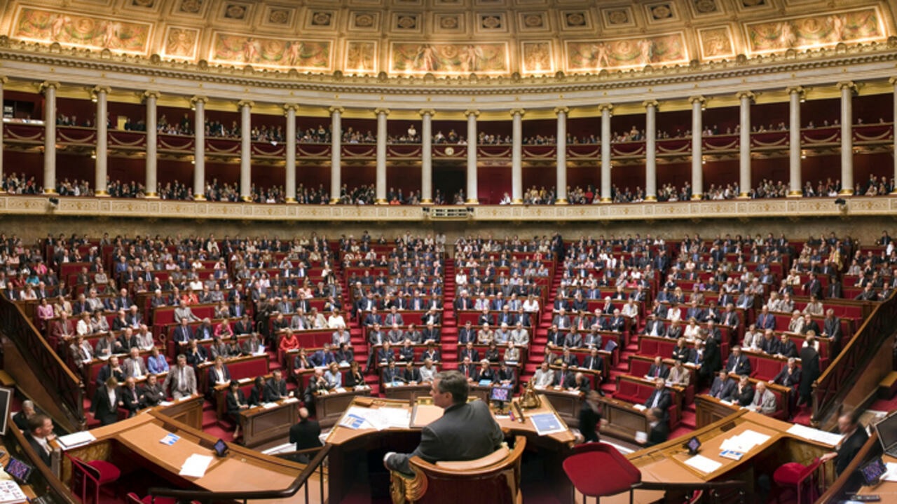 Парламент Франции принял закон о борьбе с сепаратизмом