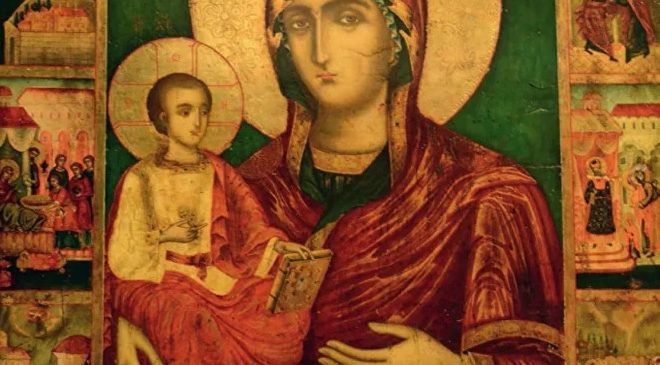 Православные отмечают день иконы Богоматери "Троеручица"