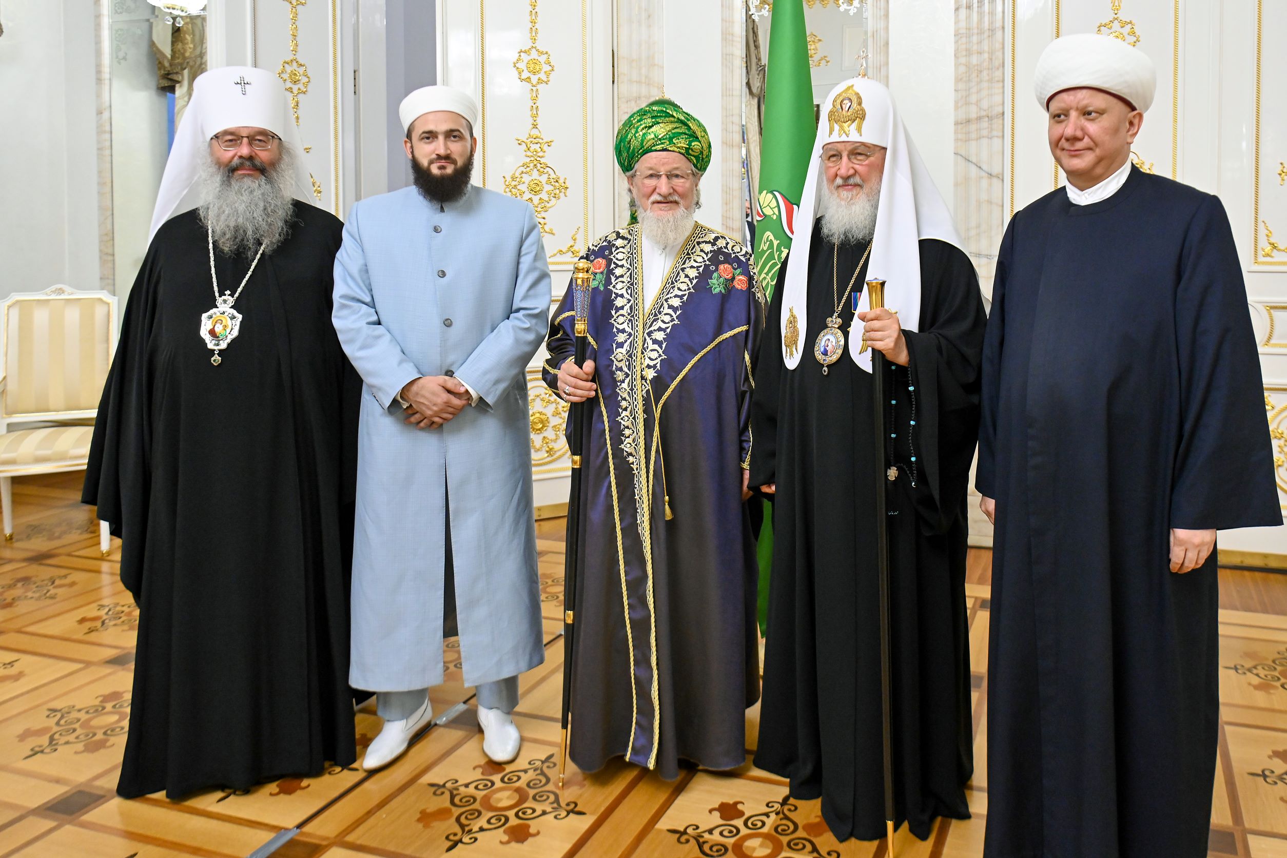 В Казани Патриарх Кирилл встретился с мусульманскими лидерами