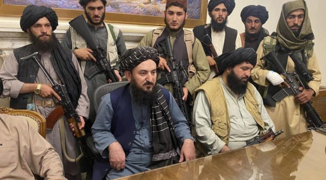 Талибан* ворвался в афганскую столицу после краха правительства