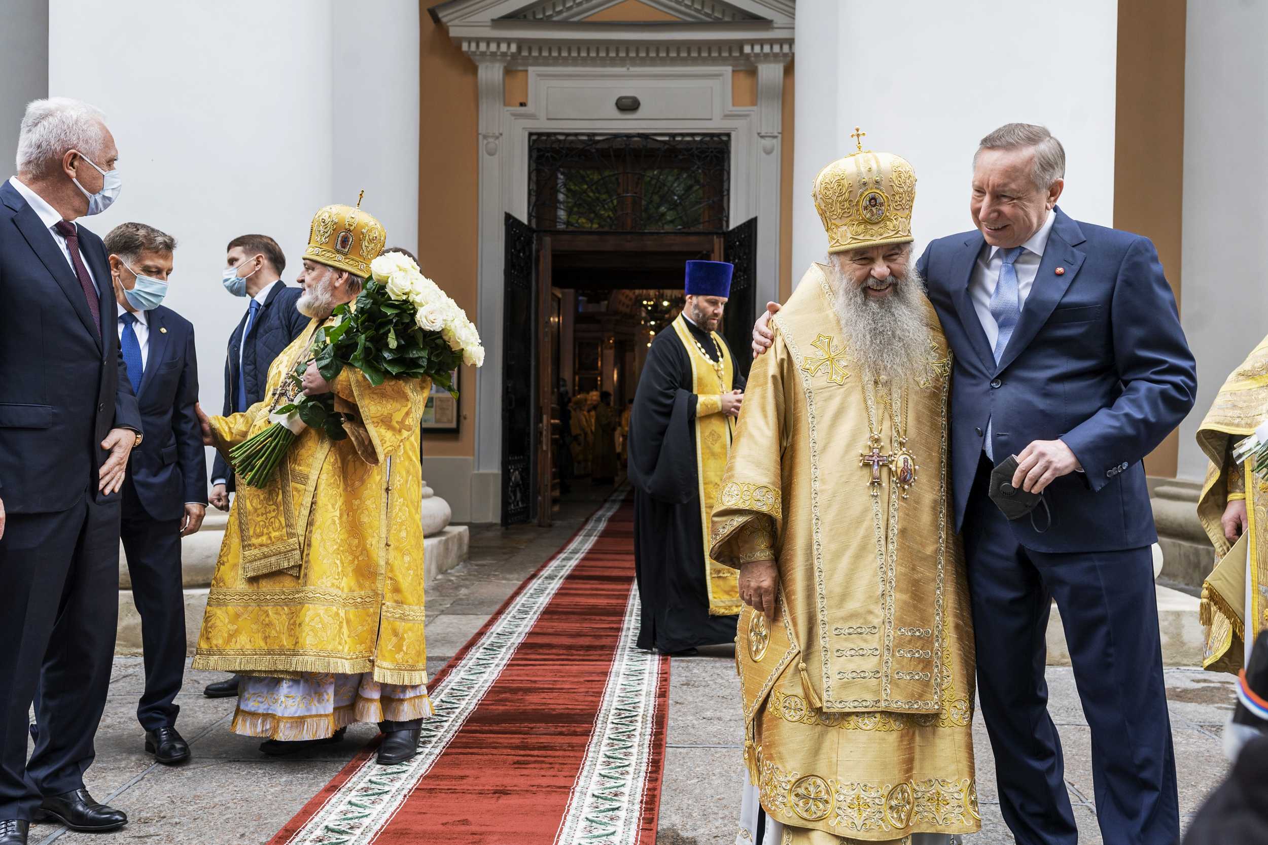 Патриарх Кирилл призвал политиков соединять власть и святость