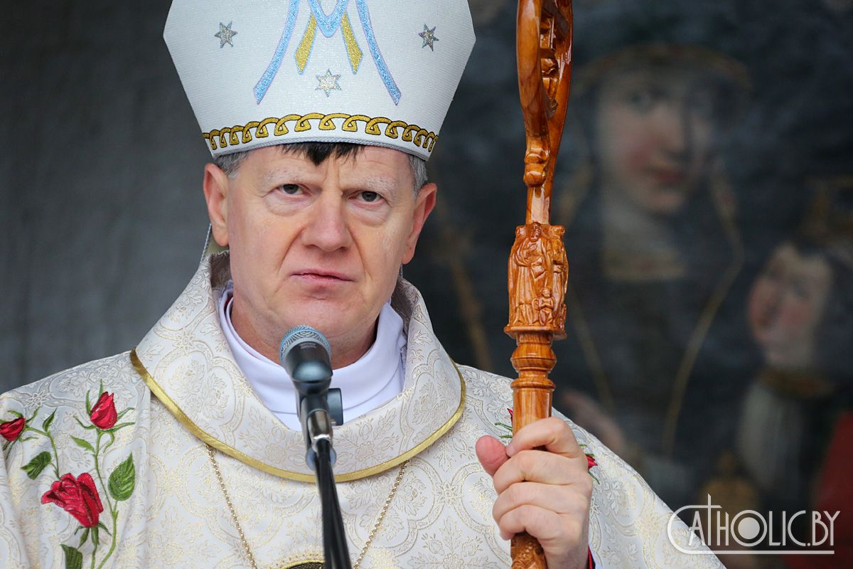 Нунций Ватикана в Беларуси призвал власти ускорить амнистию