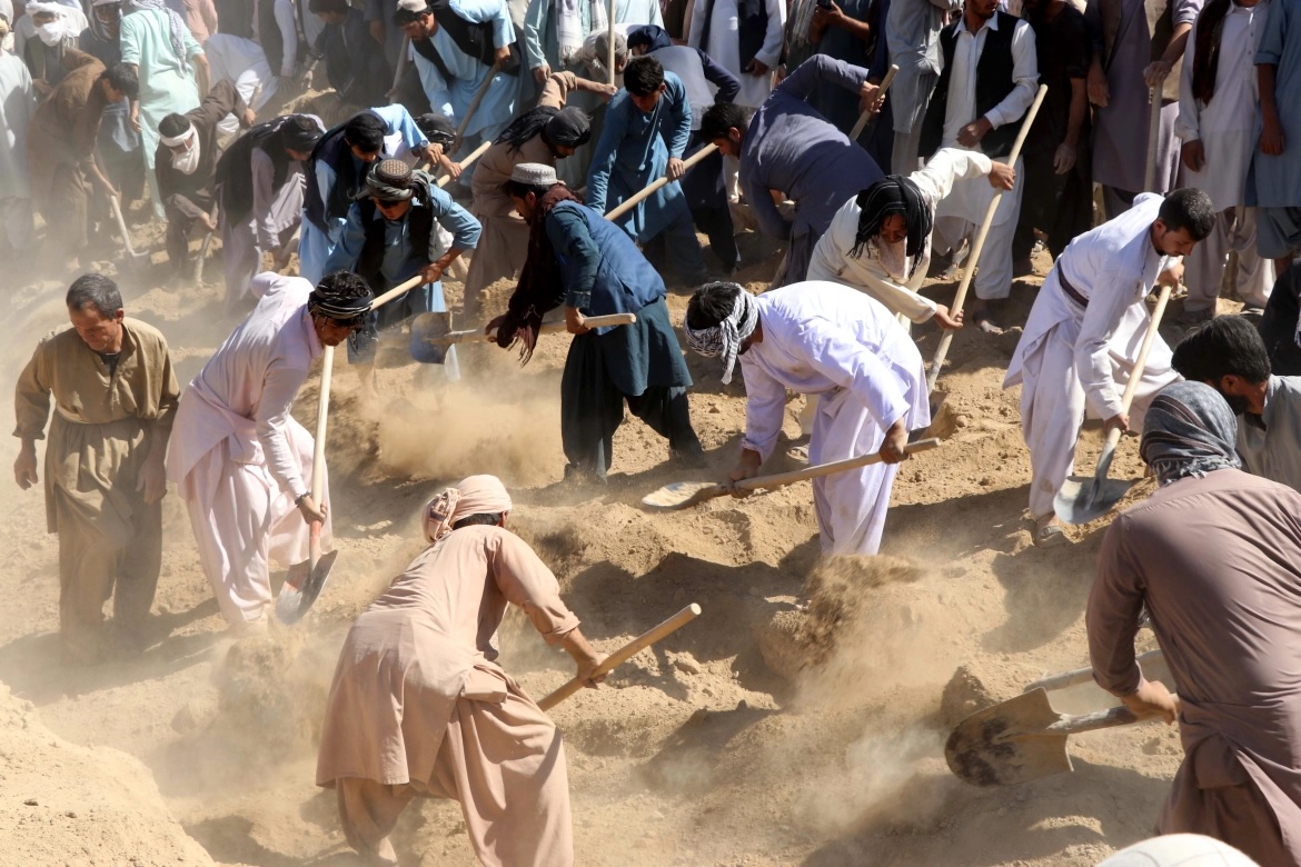 «ИГ*» взяло ответственность за гибель 63 человек в мечети Кандагара
