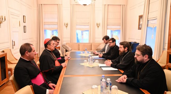 Встреча председателя ОВЦС с кардиналом Мигелем Аюсо Гиксотом