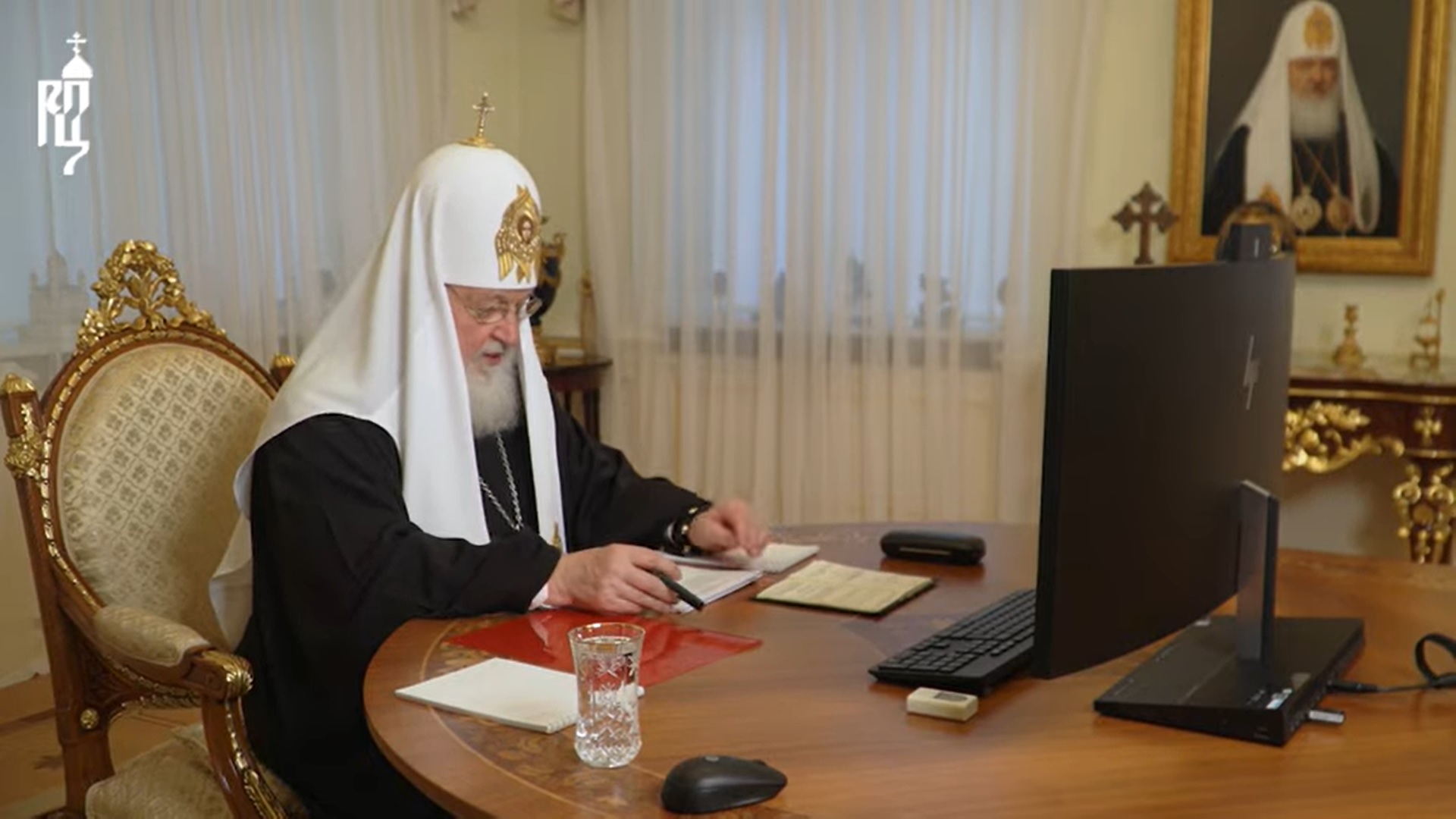 Синод наделил Патриарха правом менять глав Синодальных отделов