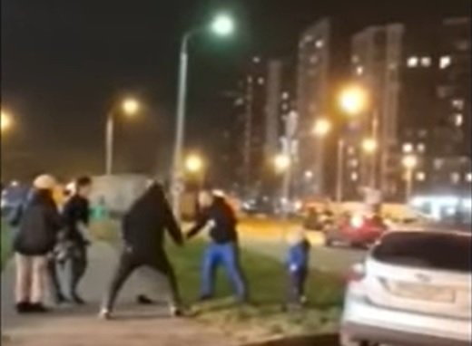 В Новой Москве кавказцы напали на мужчину с ребенком