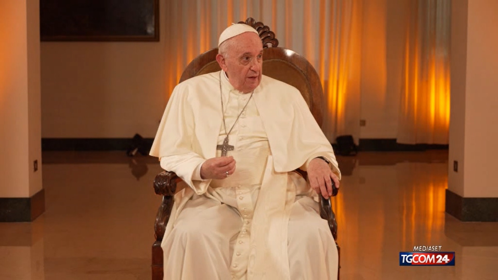 Папа: домашнее насилие над женщинами - дьявольская проблема