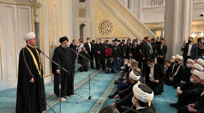 Президент Ирана обратился к мусульманам России из мечети Москвы