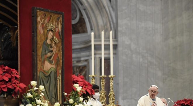 Говоря о Деве Марии, Папа Римский Франциск указал, что обидеть женщину - это значит оскорбить Бога