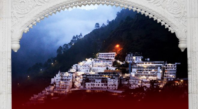 12 погибших в давке у популярного индуистского храма в Кашмире