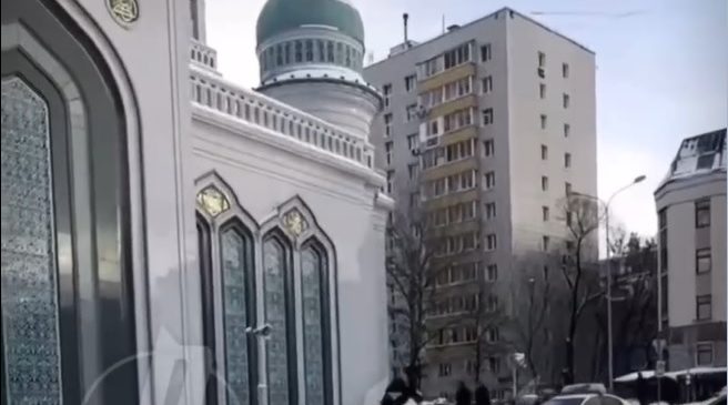 «Они сделали это у мечети» - фривольная провокация в Москве