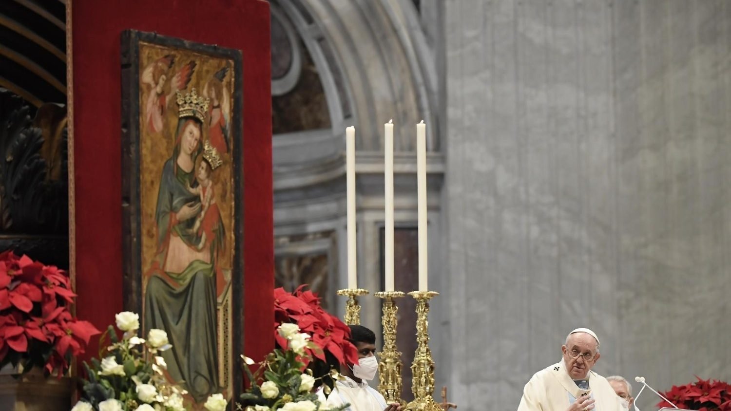 Говоря о Деве Марии, Папа Римский Франциск указал, что обидеть женщину - это значит оскорбить Бога
