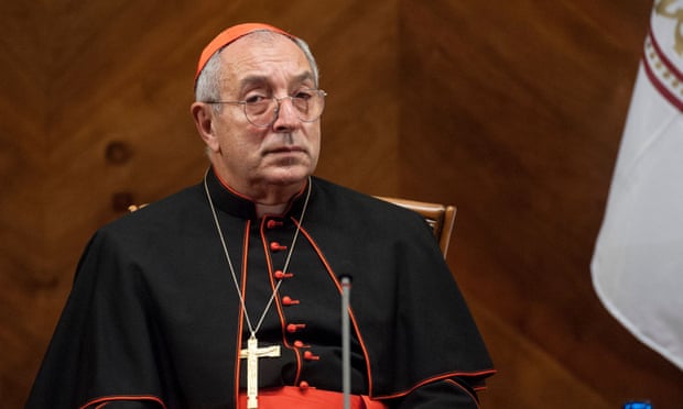 Католическая Церковь осудила гроб со свастикой в Риме