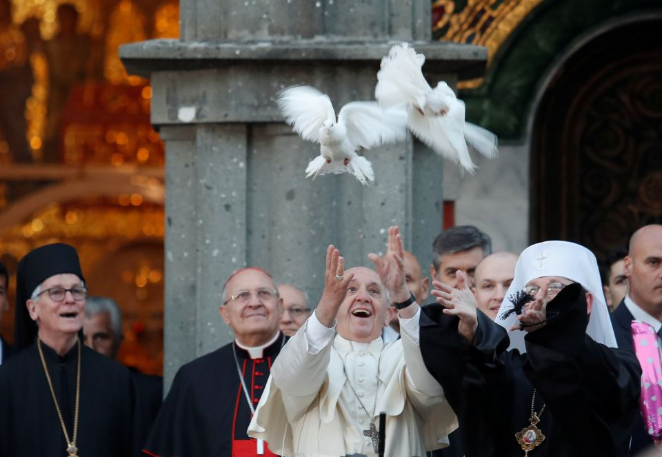 Pope calls for a day of prayer for peace over Ukraine situation