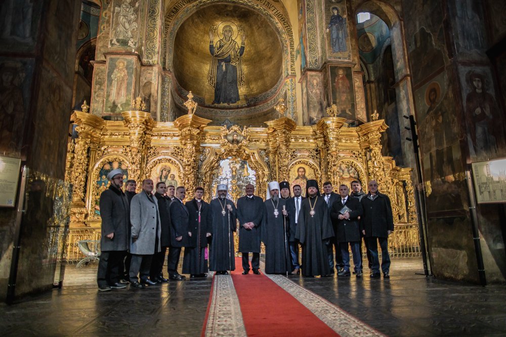 Украинская Православная Церковь - за свое государство перед войной