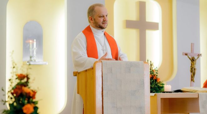 Лютеранский епископ выступил за справедливый мир для Украины