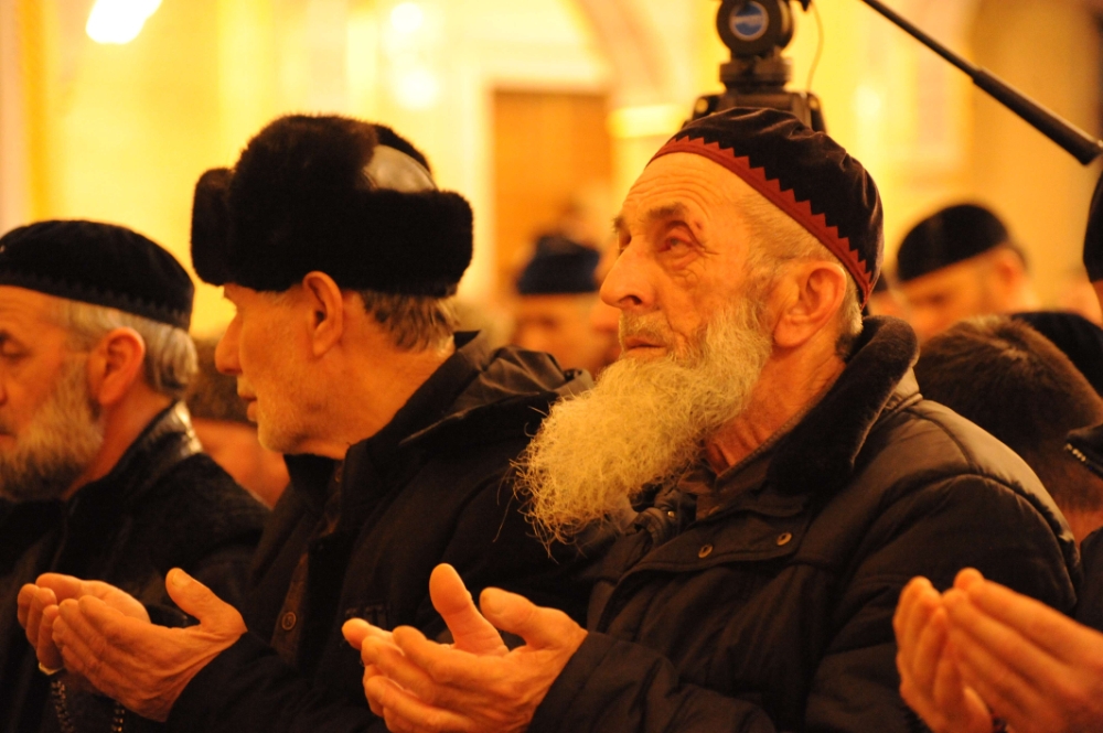 В мечетях Грозного молятся за чеченских бойцов на Украине