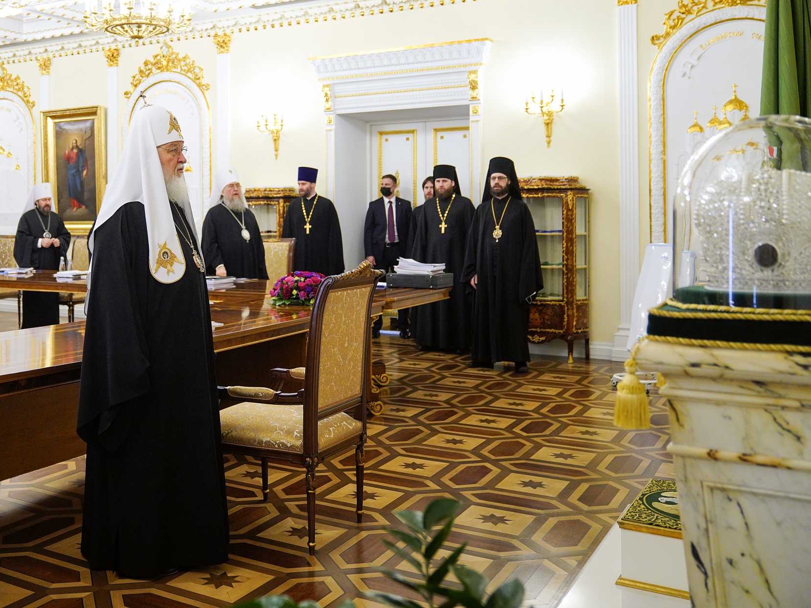 Синод РПЦ поддержал все решения Патриарха, принятые оперативно