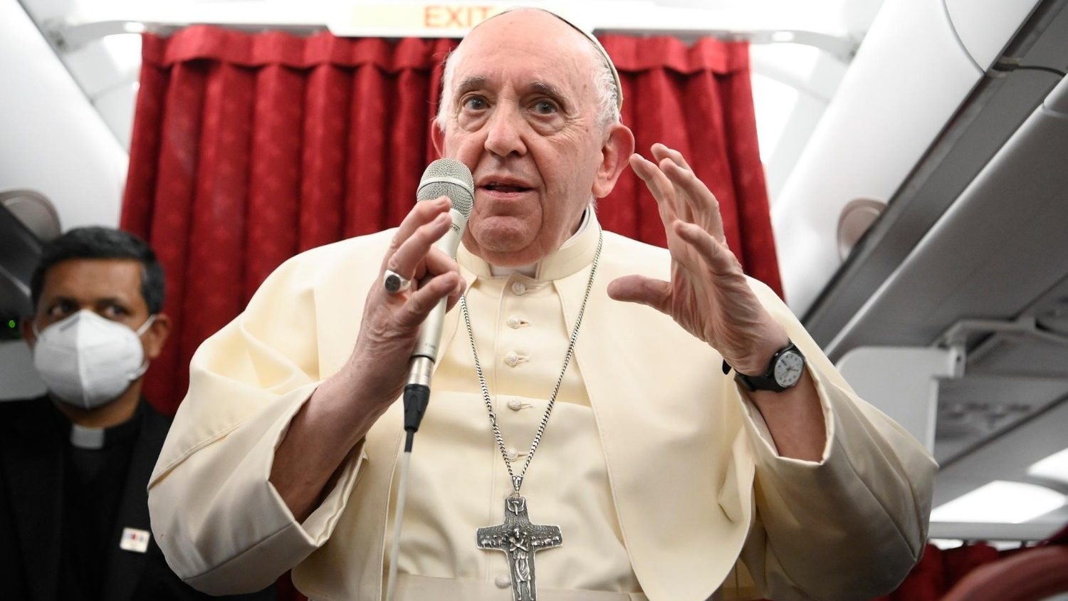Папа: человечество опять без ума от войны и от "духа Каина"