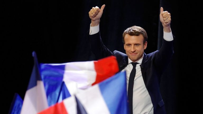 Макрон победил крайне правую Ле Пен на выборах президента