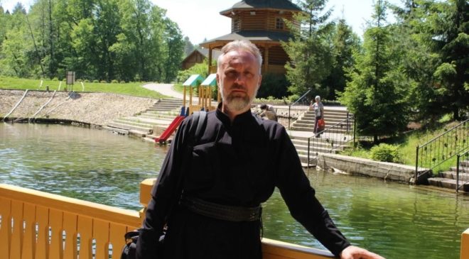 Экс-священнику в Петербурге грозит 10 лет за дискредитацию армии