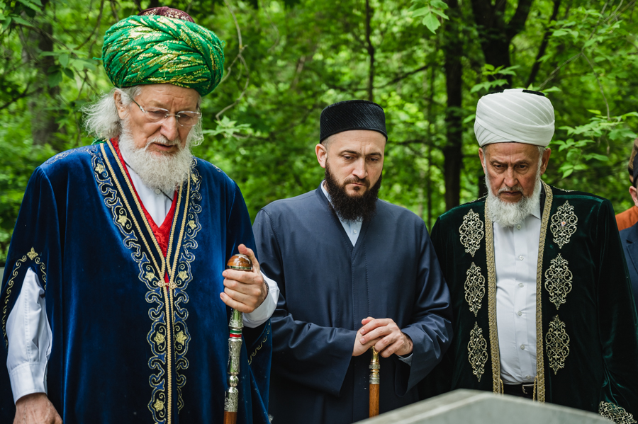 Муфтий Татарстана с почетом встретил главу ЦДУМ Таджуддина