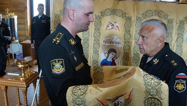 Военные моряки РФ получили собственные походные храмы