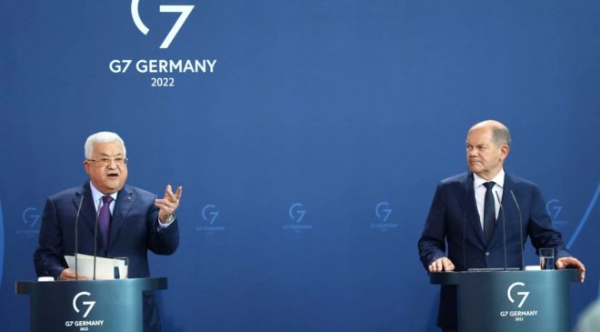 Германия и Израиль осудили слова палестинского лидера о Холокосте