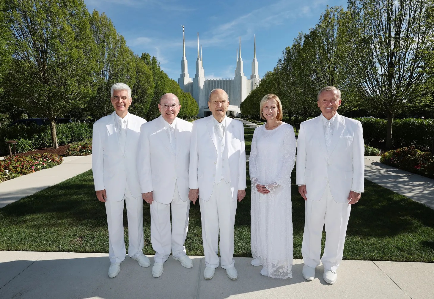 Лидер мормонов освятил храм в Вашингтоне после ремонта