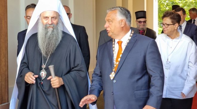 Сербский Патриарх наградил премьер-министра Венгрии