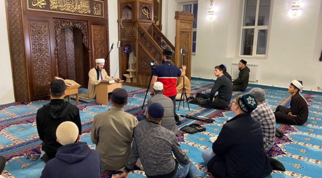 В Казани начались лекции по книге "Сахих аль-Бухари"