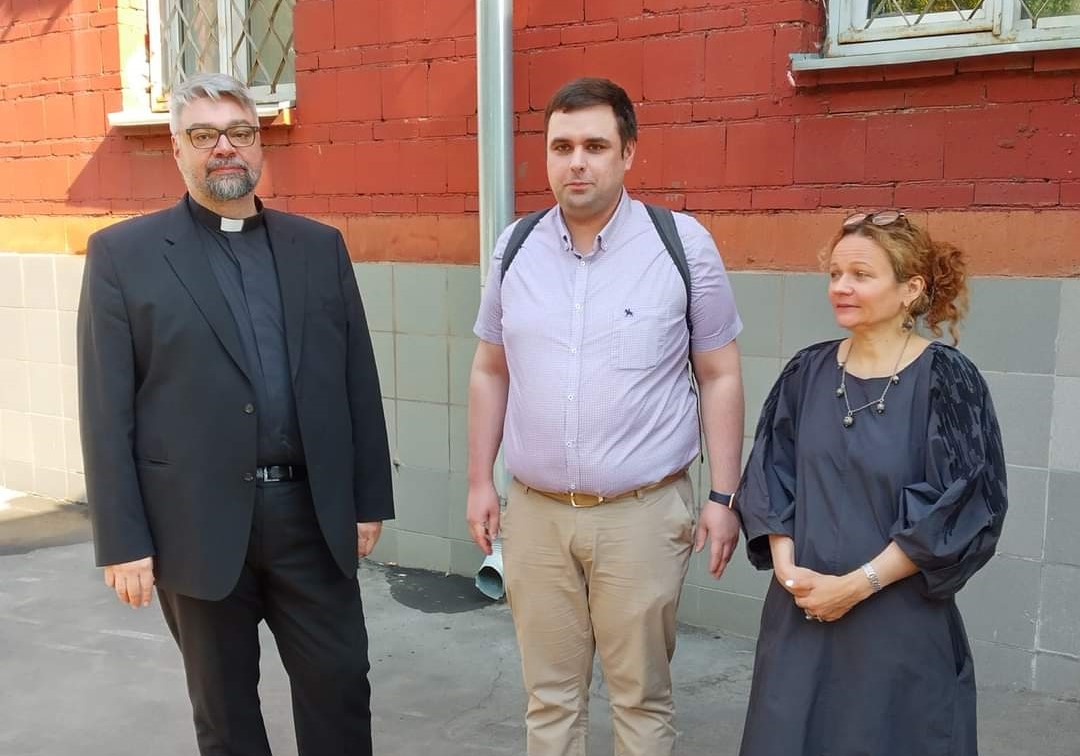 Суд оправдал депутата Янкаускаса с молитвой Папы за мир