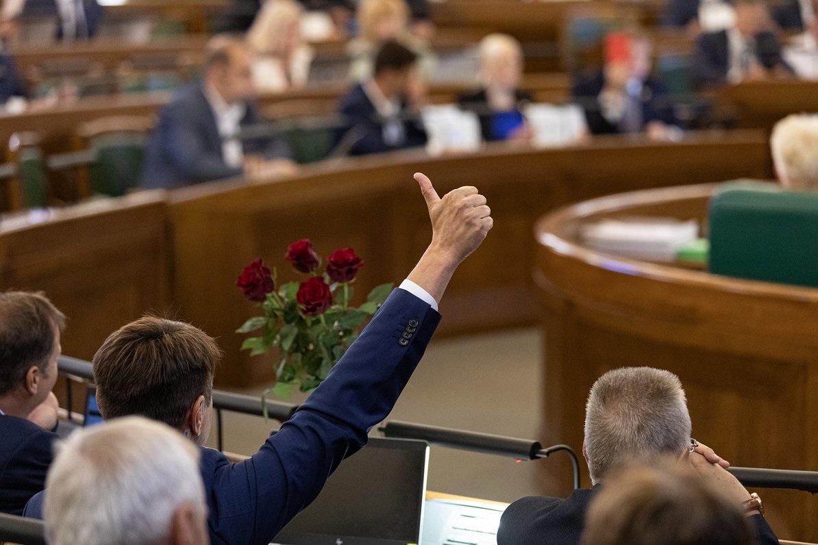 Сейм Латвии срочно принял закон о независимости Церкви