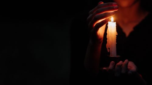 Не ставить свечи от военкомата советуют в РПЦ