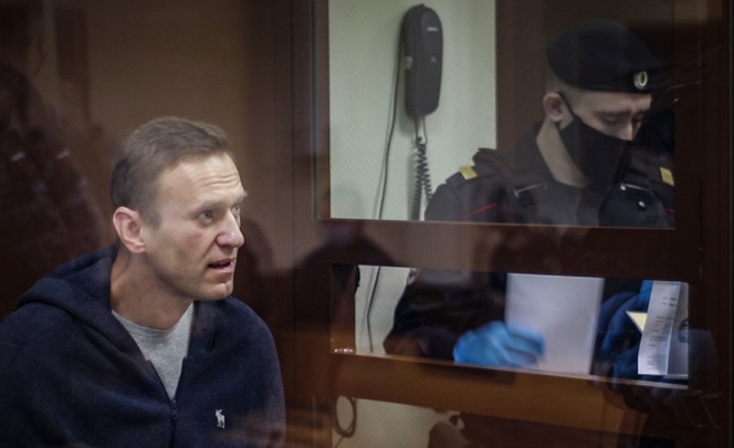 Навальный* в тюрьме, как на католической исповеди