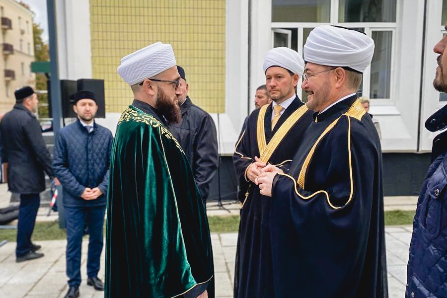 Исламские лидеры со всего мира собрались на открытии МИИ